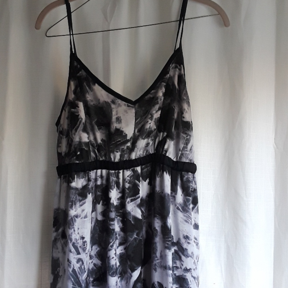 Vera Wang Black and White Maxi Dress